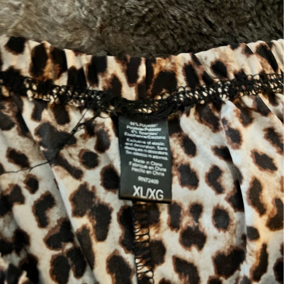 Three piece leopard print pj set- shorts, tank and housecoat. - Picture 2 of 5